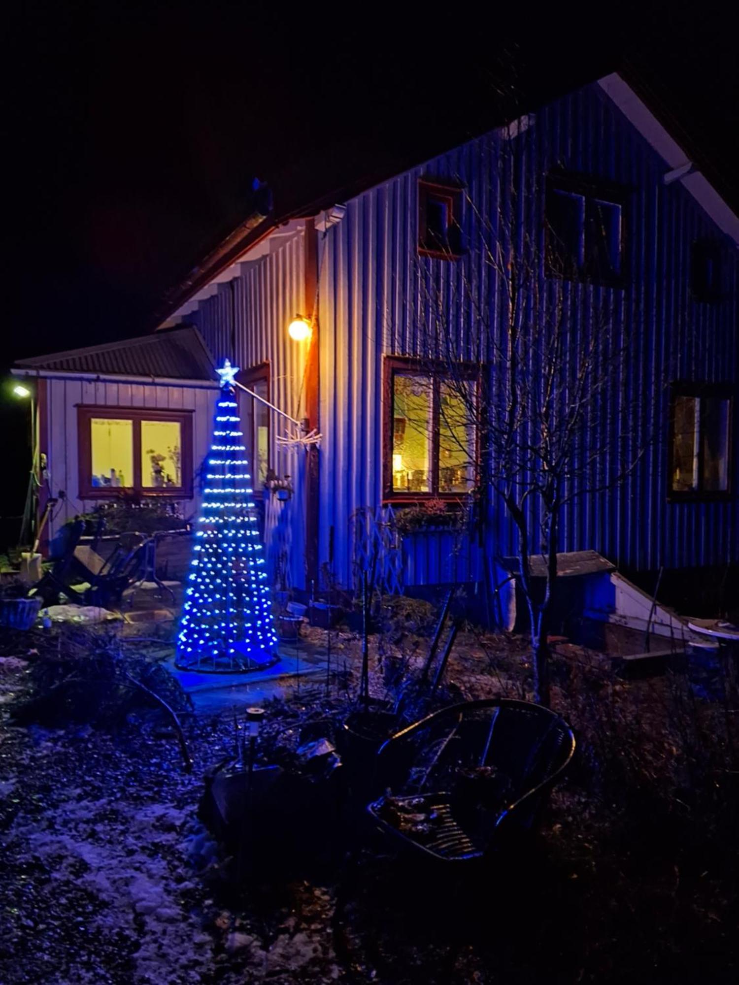Charmigt Aeldre Hus, Laddbox 22 Kw, 5 Bil-Minuter Till Bad Strömstad Exteriér fotografie